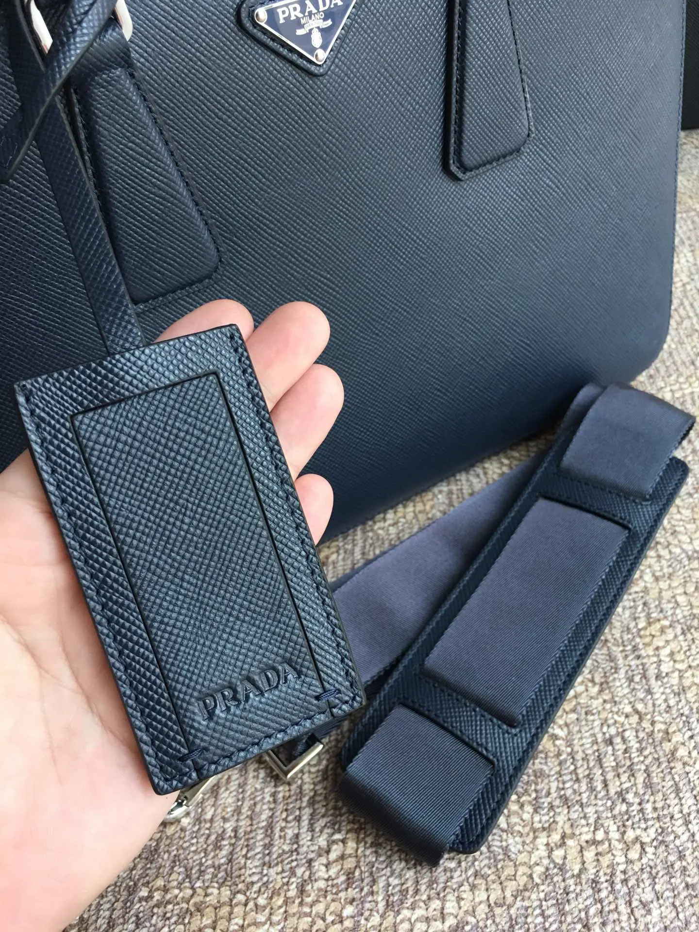 💰2140, P Jiajia's latest men's bag 0366B, blue, 👻👻👻, synchronized with counters, top quality, made of top imported cross-grain cowhide, full leather inside and outside, 175 OEM code, length 36.5X height 28cm, fully upgraded,