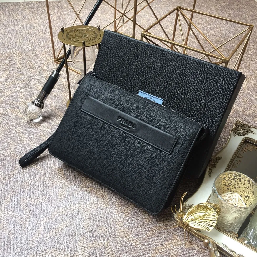 💰1120, P’s new handbag 001A, black, top quality, synchronized with counters, imported deerskin pattern, full leather inside and outside, 175 OEM code, top color hardware, length 26X height 18cmx5.5cm