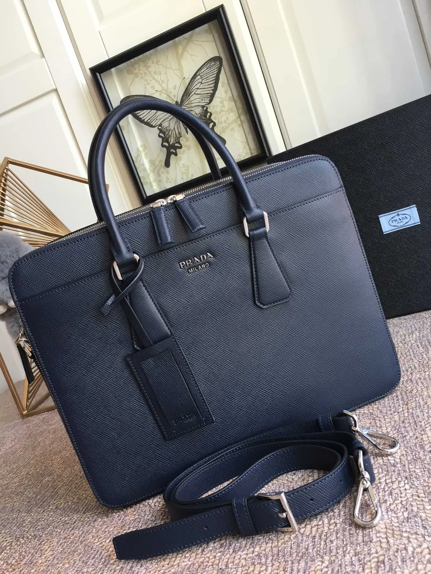 💰2160, P Jiachui's new men's bag, 2VE366B - gun-color loose lettering watch, original item, imported thick cross pattern, double-layer compartment, practical [strong][strong][strong], 175 OEM code, length 36x height 28cm