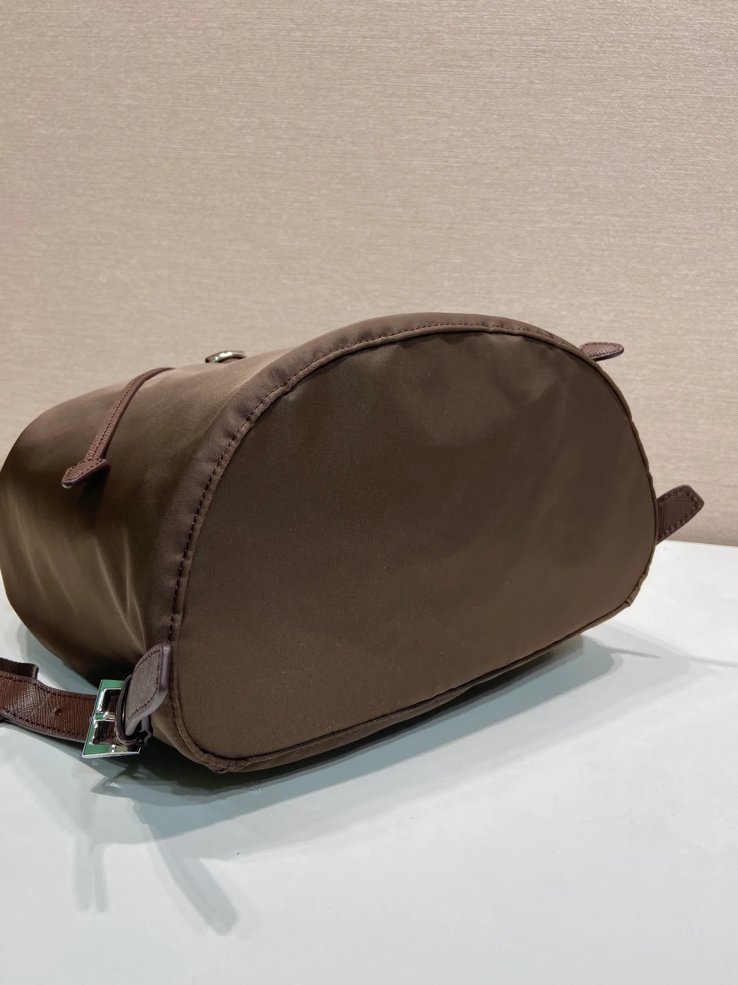 💰1120🎉New product🎉1BZ0197 backpack🎉🎉 This backpack is made of imported nylon fabric and cross-grain cowhide. The only backpack does not have a portable design. It is very unique and has a casual flavor. It has a large capacity and space. The upper body effect is light, fashionable and practical. It is also a popular style that will never go out of style🎉🎉Babies, hurry up and get it🎉🎉 Length 25x Height 35x Bottom 15cm🎉🎉🎉💰💰💰