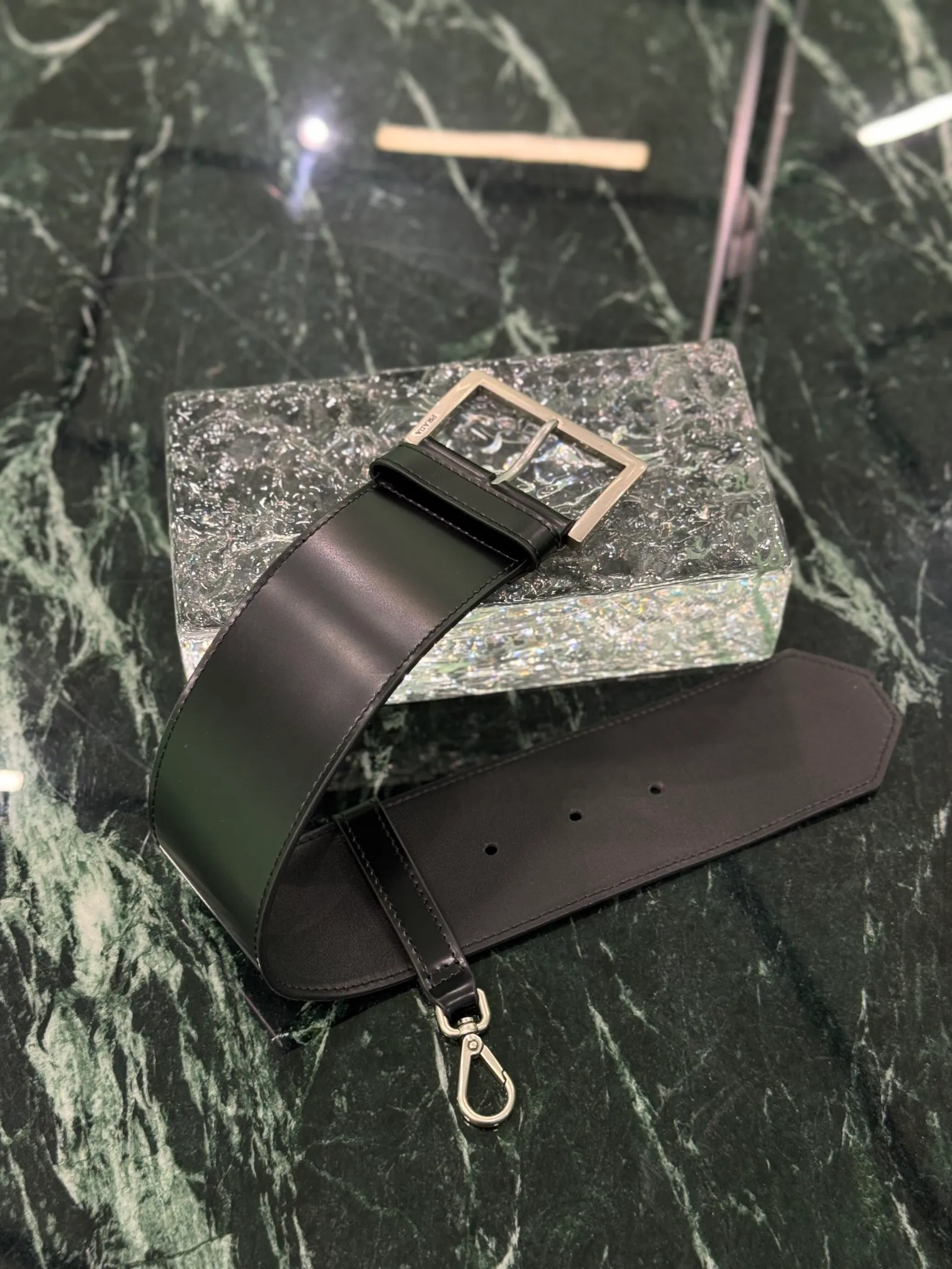 💰480🌟Hand-held [with] shoulder strap Size: length 44×width 5.7cm Style number: 1TW08
