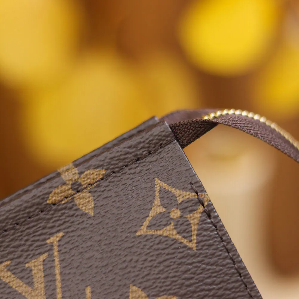 P¥320👉nfc dynamic chip version👈【Top inspection-free original bronze hardware】wash bag 𝙈47542 French original leather🇫🇷Pure steel hardware Size: 25*20*5.5 Zoom in🔍HD details!