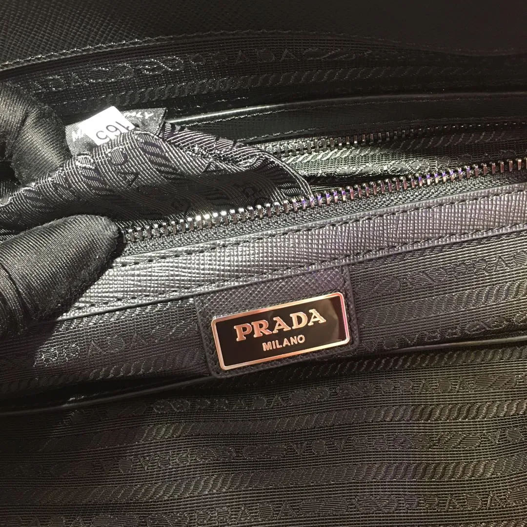 💰1260, P’s new shopping bag, 2VG024 triangle mark🎉🎉🎉, original item, made of imported parachute fabric + cross-grain cowhide top hardware, 165 OEM code, light and elegant, for men and women, length 42x height 36x bottom 19.5cm💪💪💪[red envelope][red envelope]