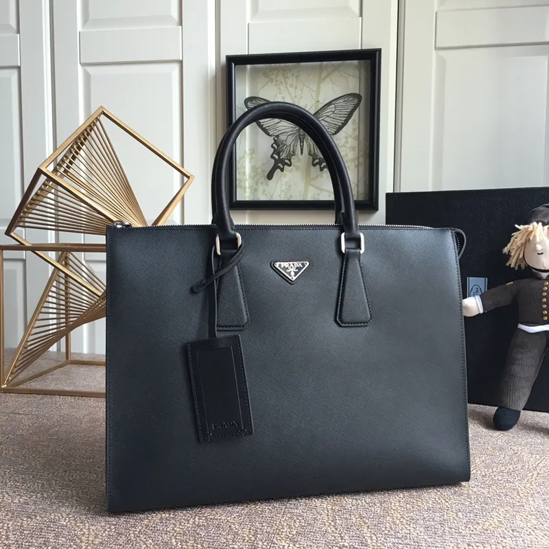 💰1860P Jiachu new men's bag, 2VG030V triangular black, bought the original board for development, exactly the same, the latest men's bag, made of imported cross-grain cowhide, 175 OEM code, synchronized with the counter, length 38X height 29x bottom 6cm