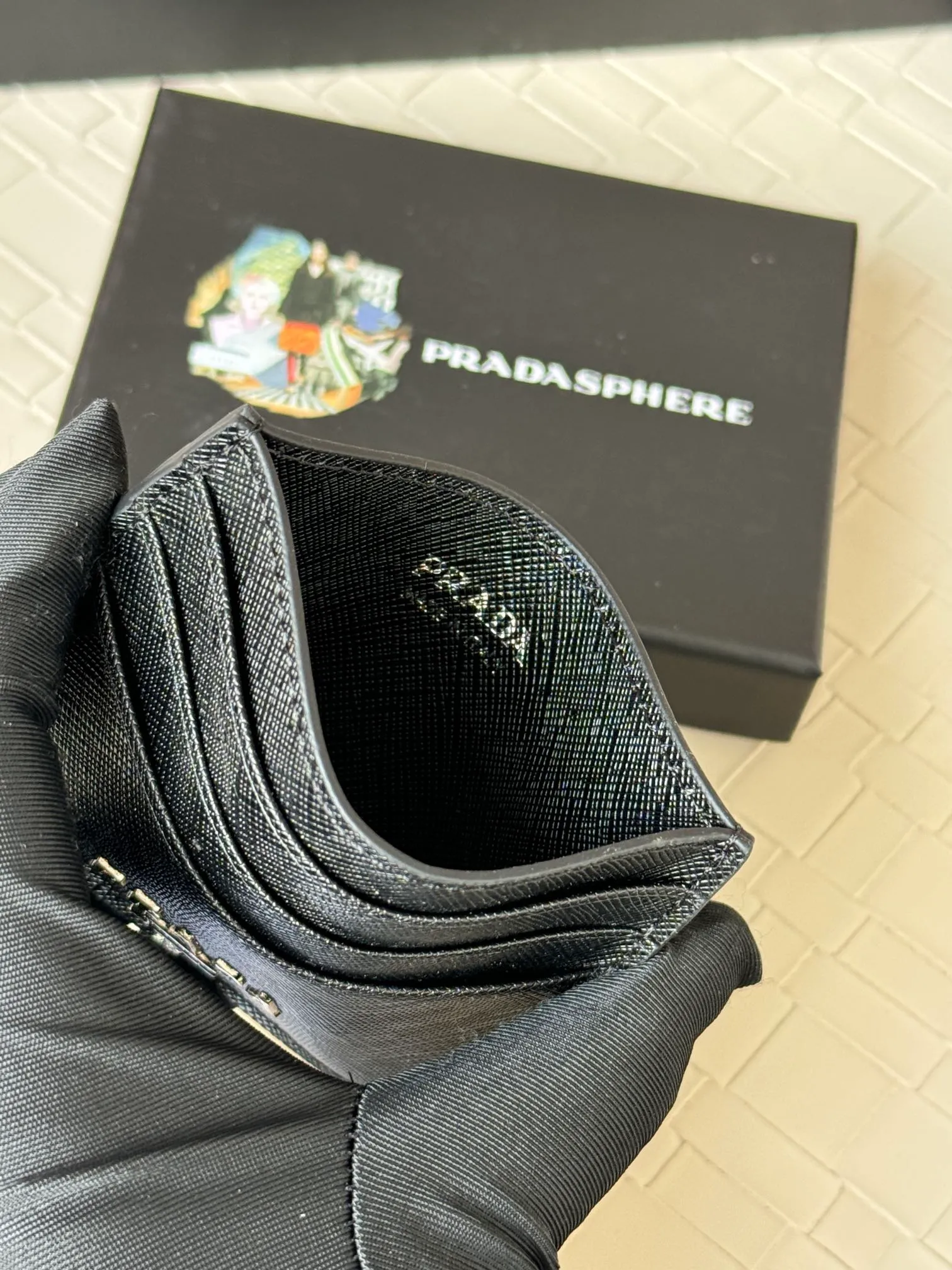 💰100prada popular card holder, small card holder for men and women, black, model 1MC025, loose lettering Triangle Wheat series, nine colors, made of cross-grain cowhide, 6 card slots ➕ One middle sandwich, can place multiple cards and zeros 💰, size 11.2×8.5cm, taken in kind, what you see is what you get