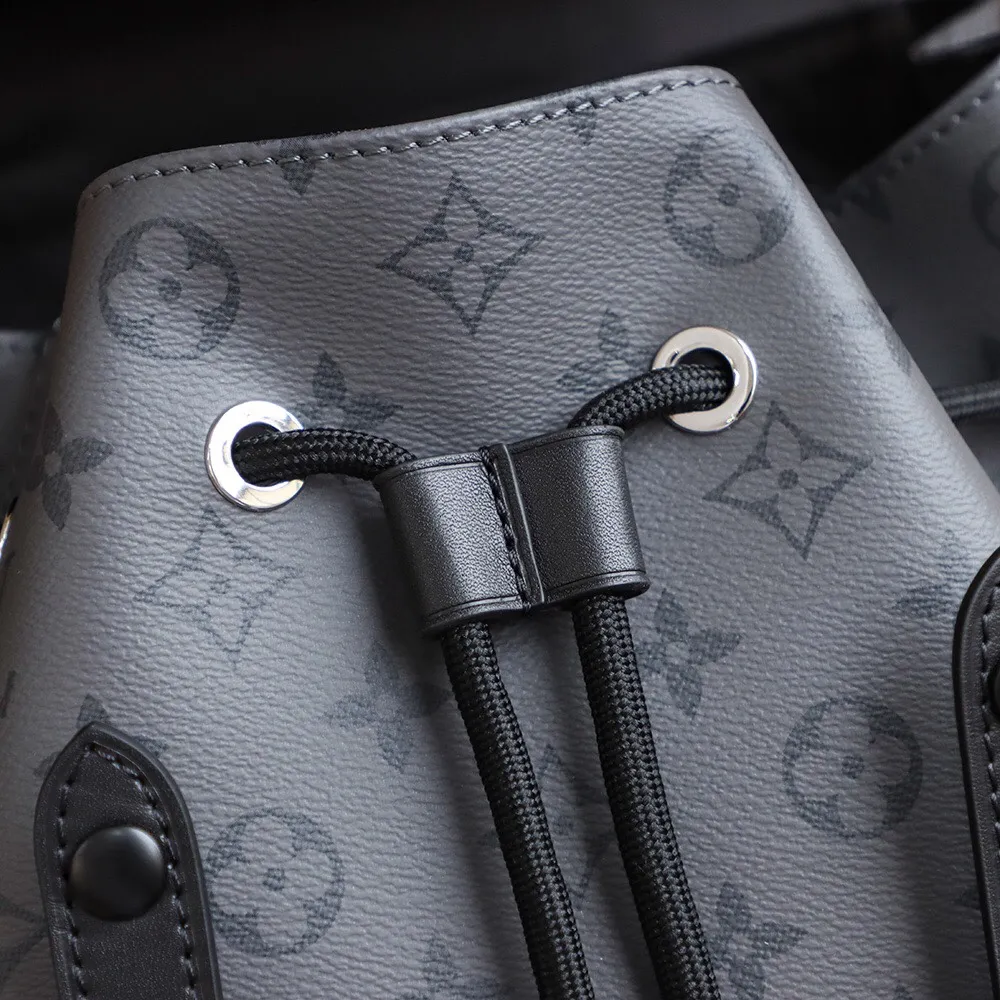 P¥960👉nfc163C01 dynamic chip version👈【Top inspection-free pure steel hardware】𝐂𝐇𝐑𝐈𝐒𝐓𝐎𝐏𝐇𝐄𝐑 Backpack n45419 French original leather🇫🇷Pure steel hardware Size: 38*44*12.5cm 🔍Perfect details 🔍The essence of solid construction!