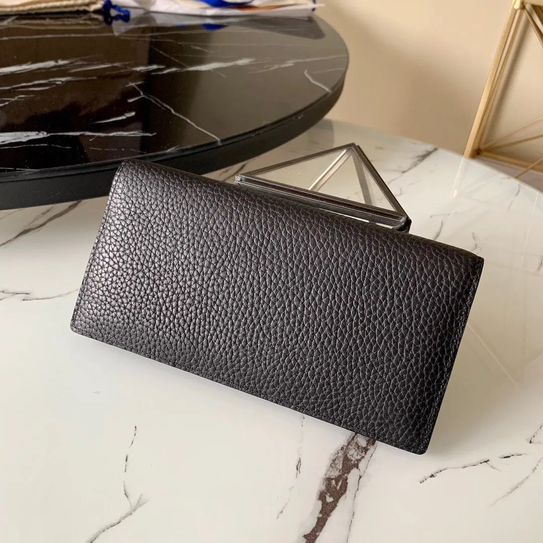 P¥320👉nfc dynamic chip version👈【Top original pure steel hardware】💕 M58192 black litchi pattern long clip suit clip Elegant word is the best way to describe Brazza, a wallet that is both flexible, easy to use and elegant, and can be easily stored in the chest pocket. Crafted from extremely soft yet durable Taurillon leather, this wallet is even more attractive.  Details 10 x 19 x 2 cm (length x height x width) Cowhide inlay Wallet with Louis Vuitton initials embossed on the front Brass hardware with palladium finish Cowhide lining 12 credit card slots, 1 for ID or business cards 1 large zippered coin compartment 4 internal slip pockets for banknotes, IDs, receipts