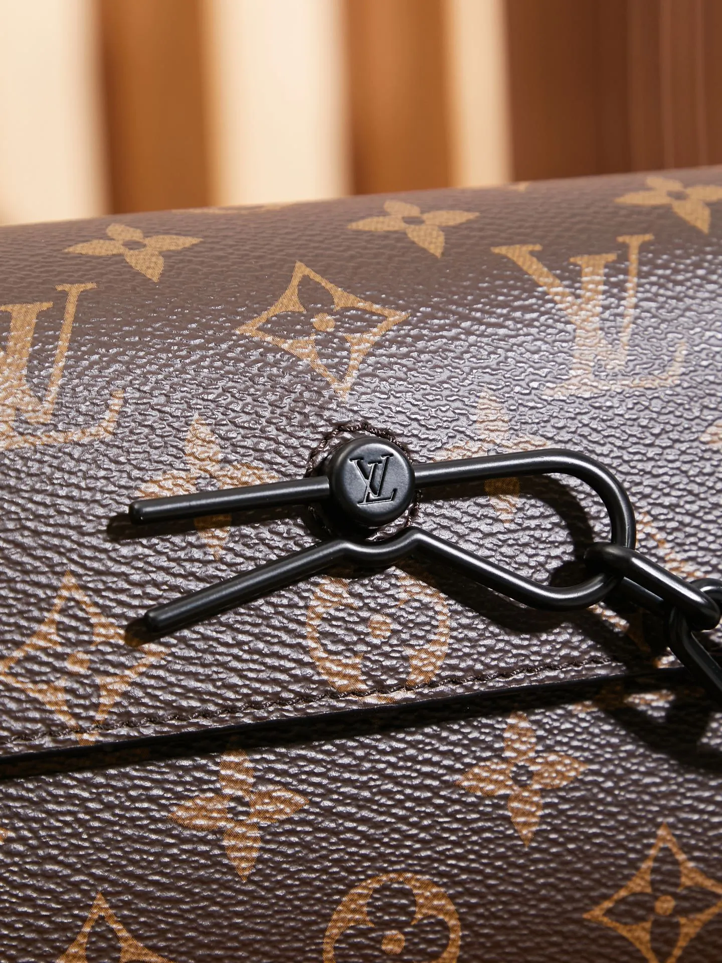 P¥680👉nfc dynamic chip version👈This Steamer mini handbag cross-body bag M83613 French original leather🇫🇷All steel hardware Size: 18*11*6.5cm [Essential details, every detail is impeccable]