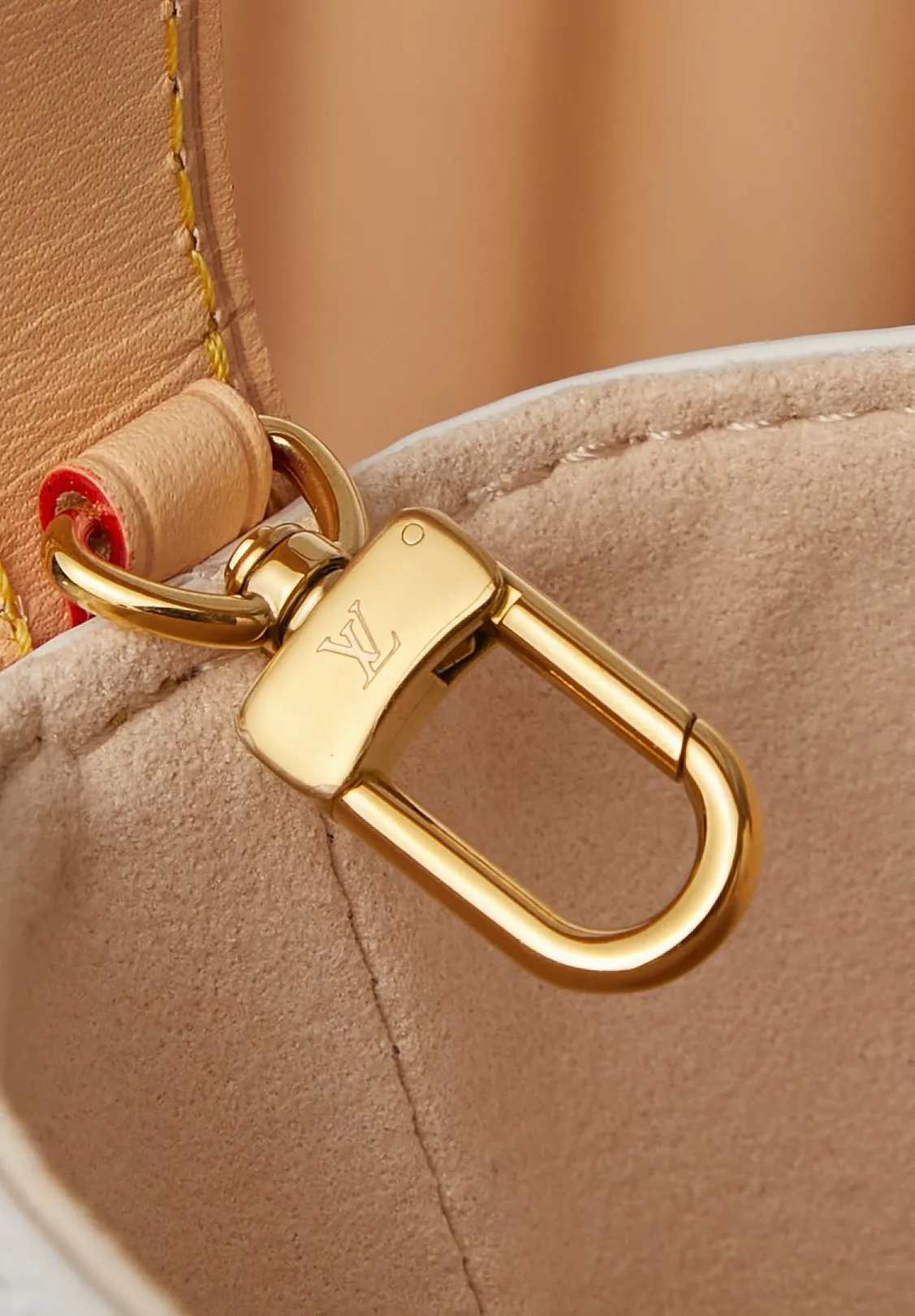 P¥1240 [Special grade MB, 163C01 chip version original leather] x TM ALL IN BB handbag Model: M13089 Material: Grade A all-steel hardware, imported original fabric Size: 18x16x12cm