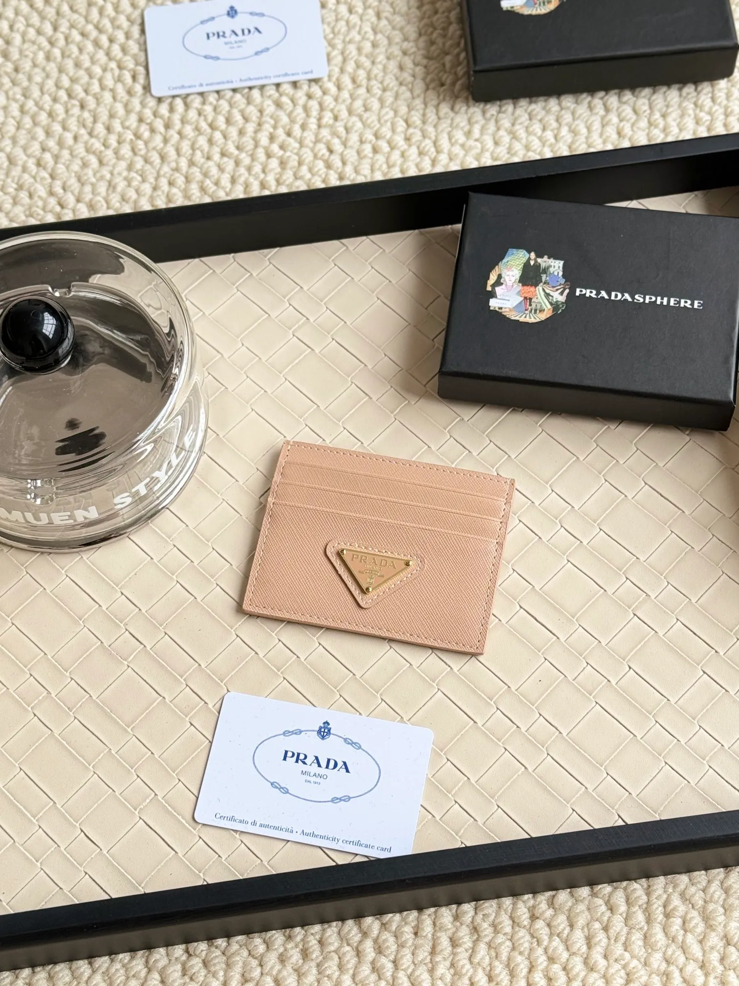 💰110prada popular card holder, unisex small card holder, black, model 1MC025 Triangle Wheat series, nine colors, made of cross-grain cowhide, 6 card slots ➕ one middle sandwich, can hold multiple cards and zeros 💰, size 11.2×8.5cm, real shot, what you see is what you get