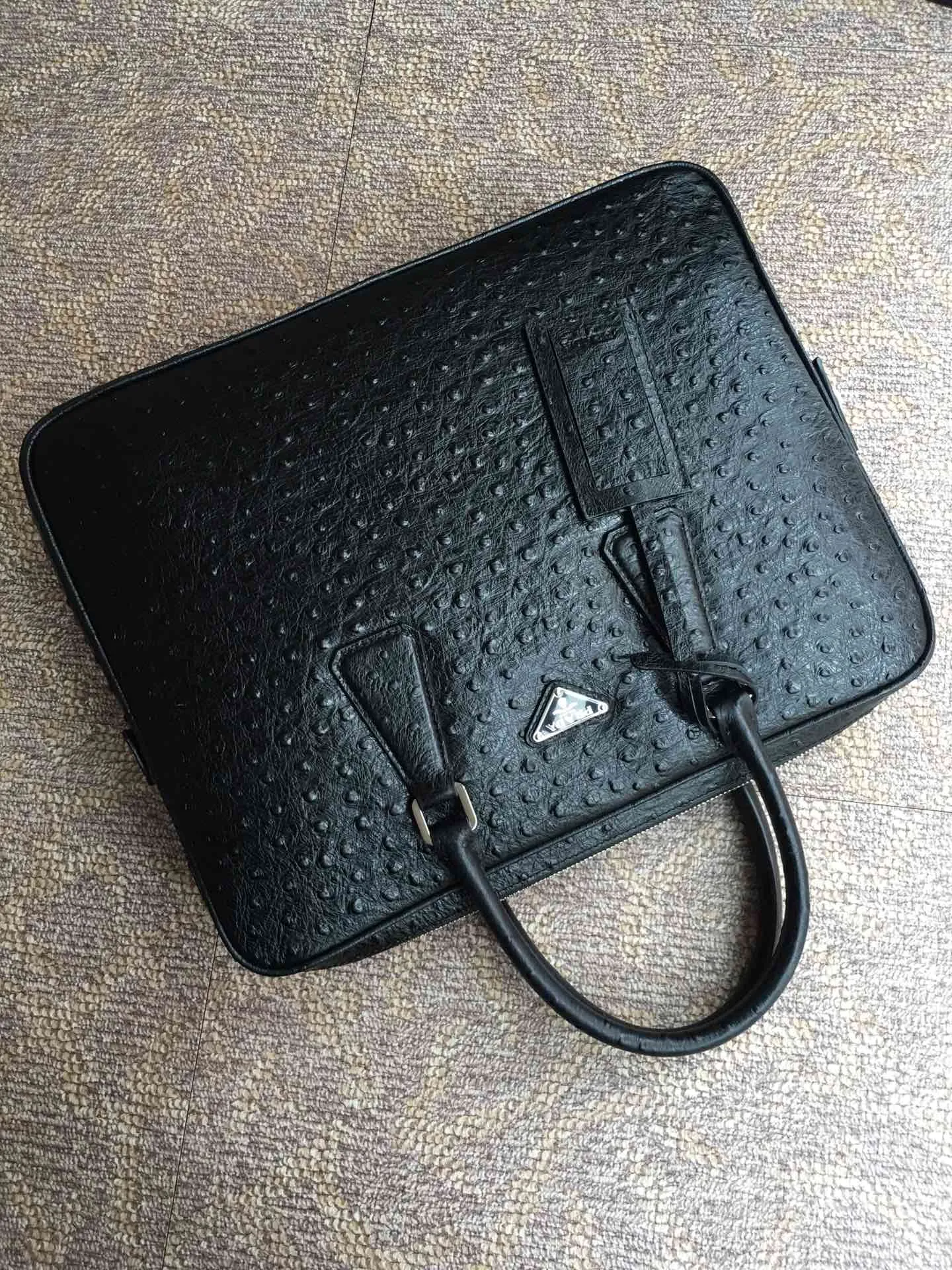 💰2360, P’s new men’s bag [color][color][color], 2VE368 ostrich pattern🎉🎉🎉, made of imported cowhide ostrich pattern, imported sheepskin inside, Top hardware, 175 OEM code, light and fashionable, men's needs, length 36x height 28cm bottom 4cm, 💪💪💪[红包][红包][红包]