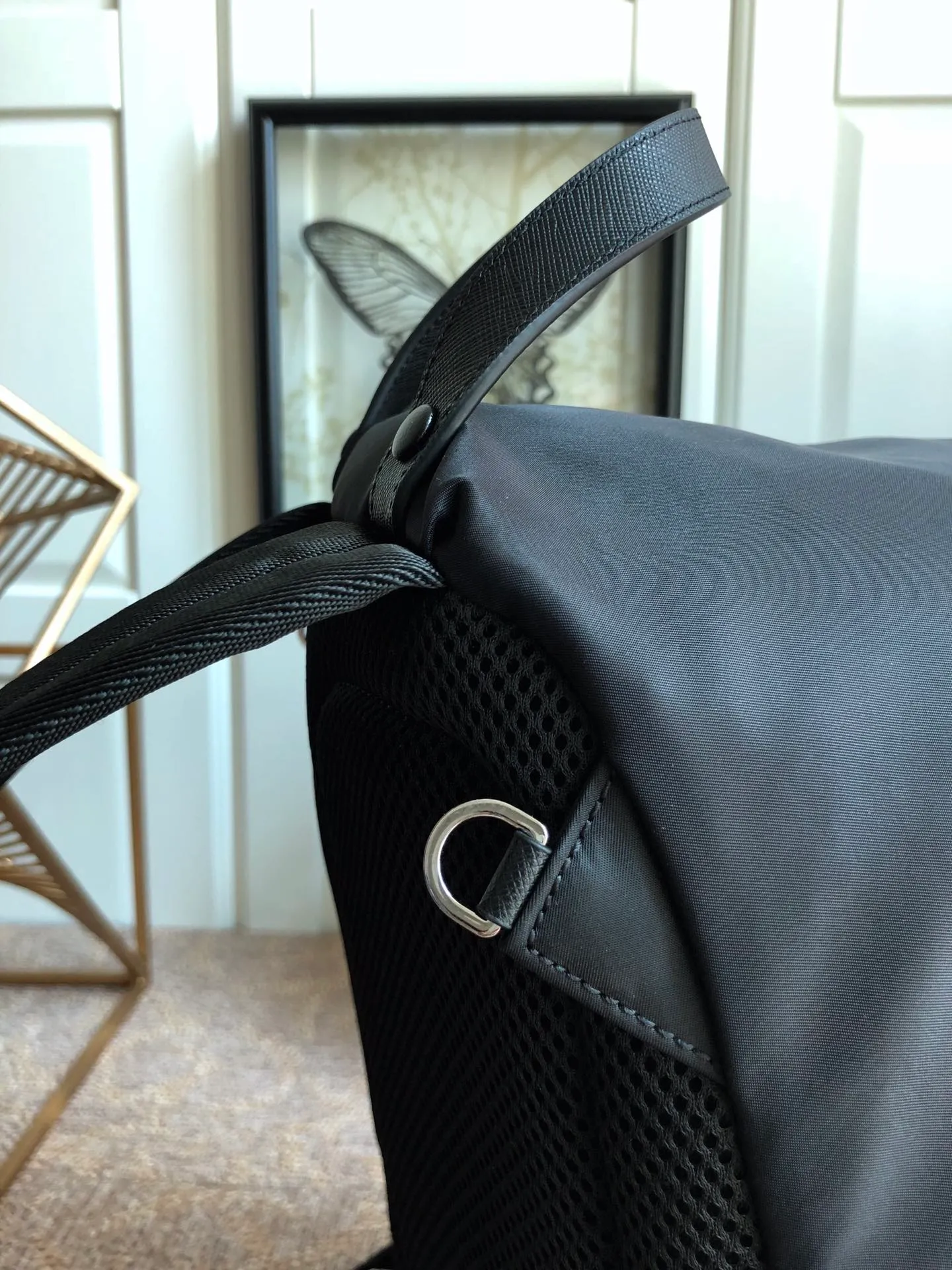 💰1260, the classic 2Vl066 black has arrived👏🏻👏🏻👏🏻, fully upgraded from the original item✔️✔️, using imported parachute fabric + top-grade hardware, 175 OEM code, unisex, lightweight and fashionable, length 29 幂 height 40 bottom 17cm👌👌👌