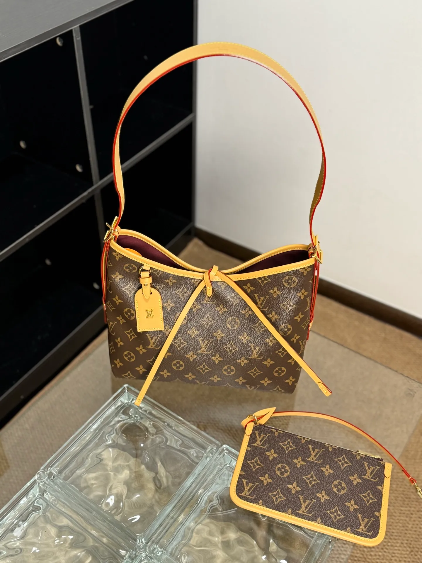 P¥1200 [Special grade MB, 163C01 chip version original leather] CARRYALL small handbag Model: M46203 Material: A-grade all-steel hardware, imported original fabric Size: 29x24x12cm