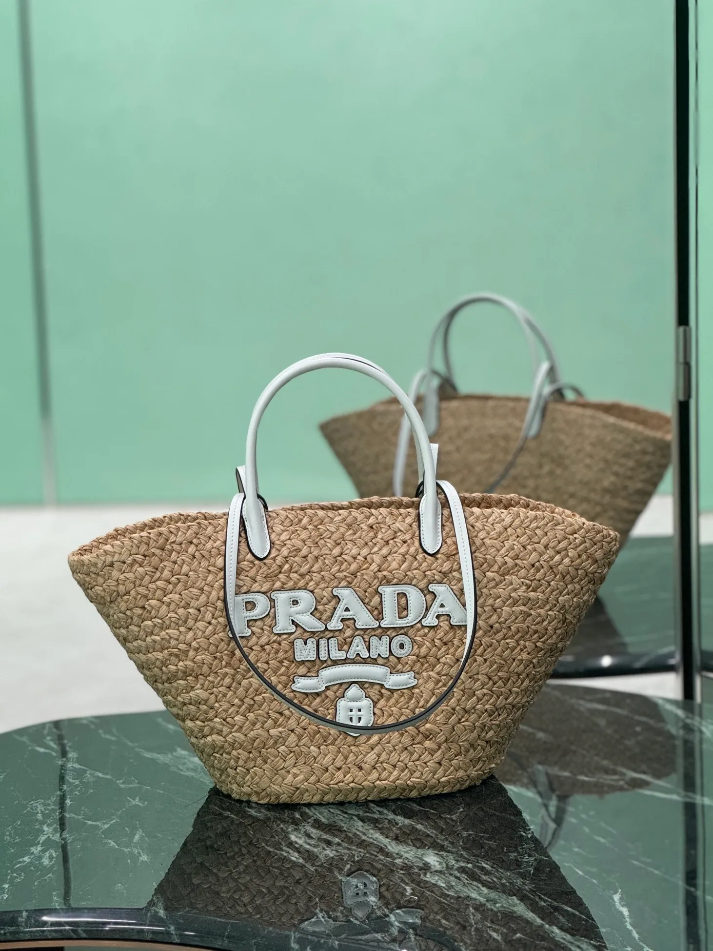 💰1700🌟Raffia vegetable basket handbag full of holiday style, large silhouette, double shoulder straps and top handle, front logo, leather trim.  Size: 27×56×28cm Style number: 1BG470