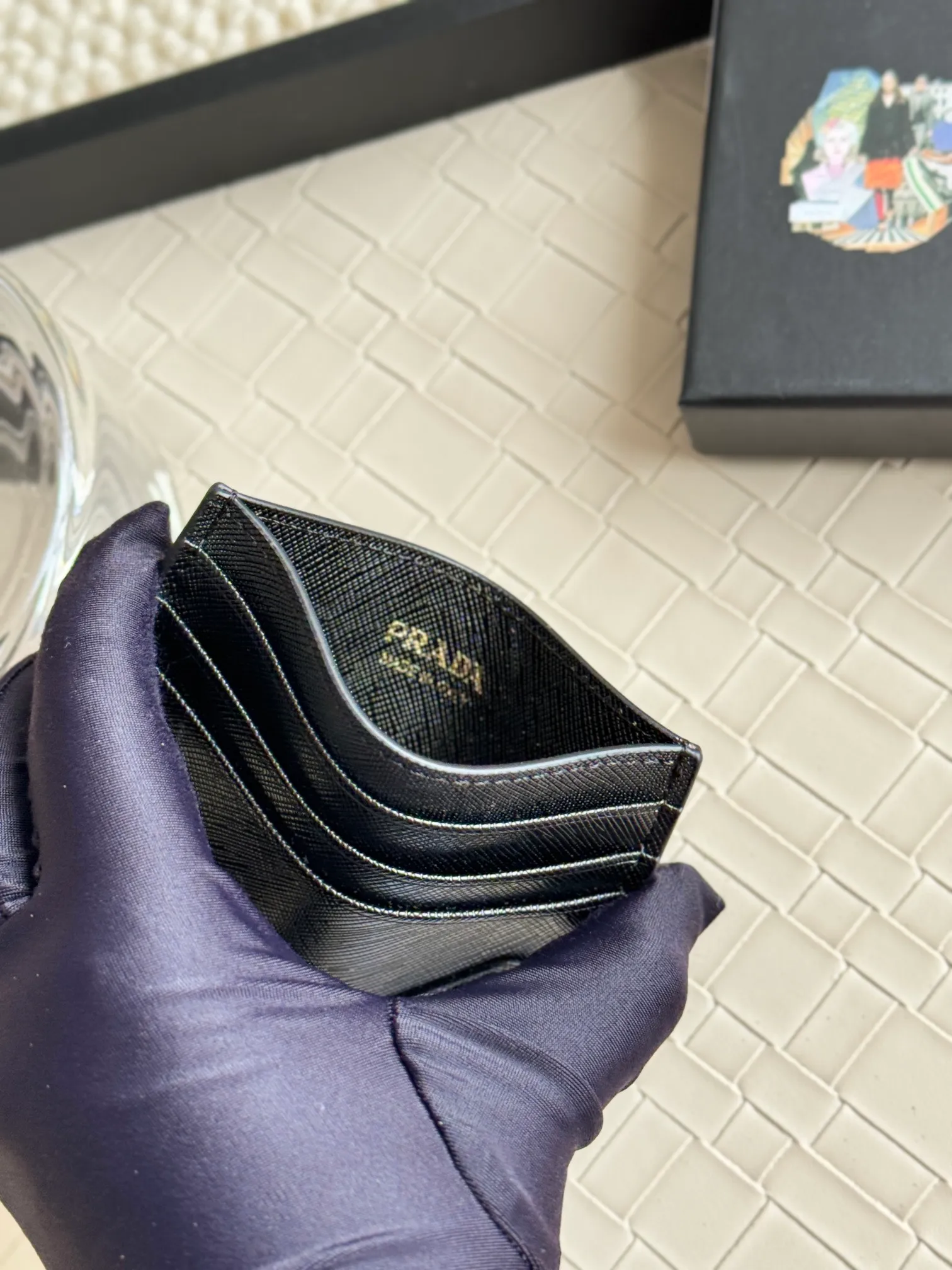 💰100prada popular card holder, unisex small card holder, black, model 1MC025, oblique triangle, made of cross-grain cowhide, 6 card slots ➕ one middle compartment, can hold multiple cards and zeros 💰, size 11.2×8.5cm, real shot, what you see is what you get