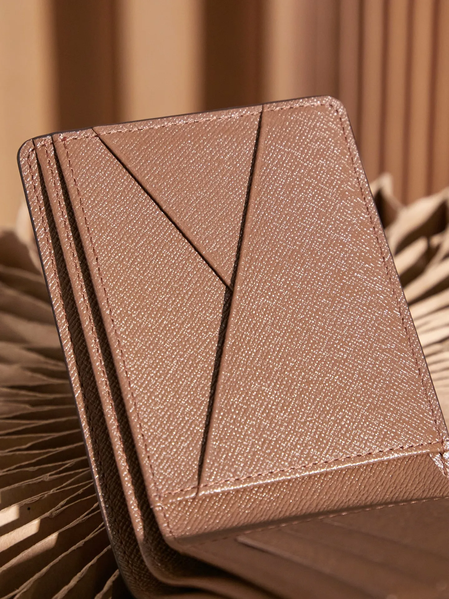 p¥200👉nfc dynamic chip version👈[Top inspection-free] Overseas special supply M60895 presbyopic short wallet Cowhide leather lining 3 credit card slots 2 compartments to store banknotes and receipts 2 side slots to accommodate receipts 2 business card slots Size 11.5 x 9 x 1.5 cm (length x height x width) with gift box