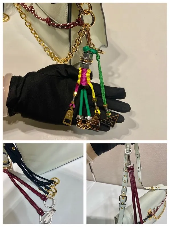 💰1700🎉Punk Style🎉1BD379 Small🎉🎉 This new Soft Sound handbag is made of soft leather inside/outside, with ample space, chic and versatile. One-shoulder style with two compartments and gold-tone hardware. What I love the most is the detachable pendant as the finishing touch😘to show the diverse and fashionable style. The upper body effect is so classy, ​​I love it😘, it’s another popular model for internet celebrities, babies, hurry up and get it🎉🎉 Length 24 height 13.5x bottom 6cm🎉🎉🎉👏👏👏