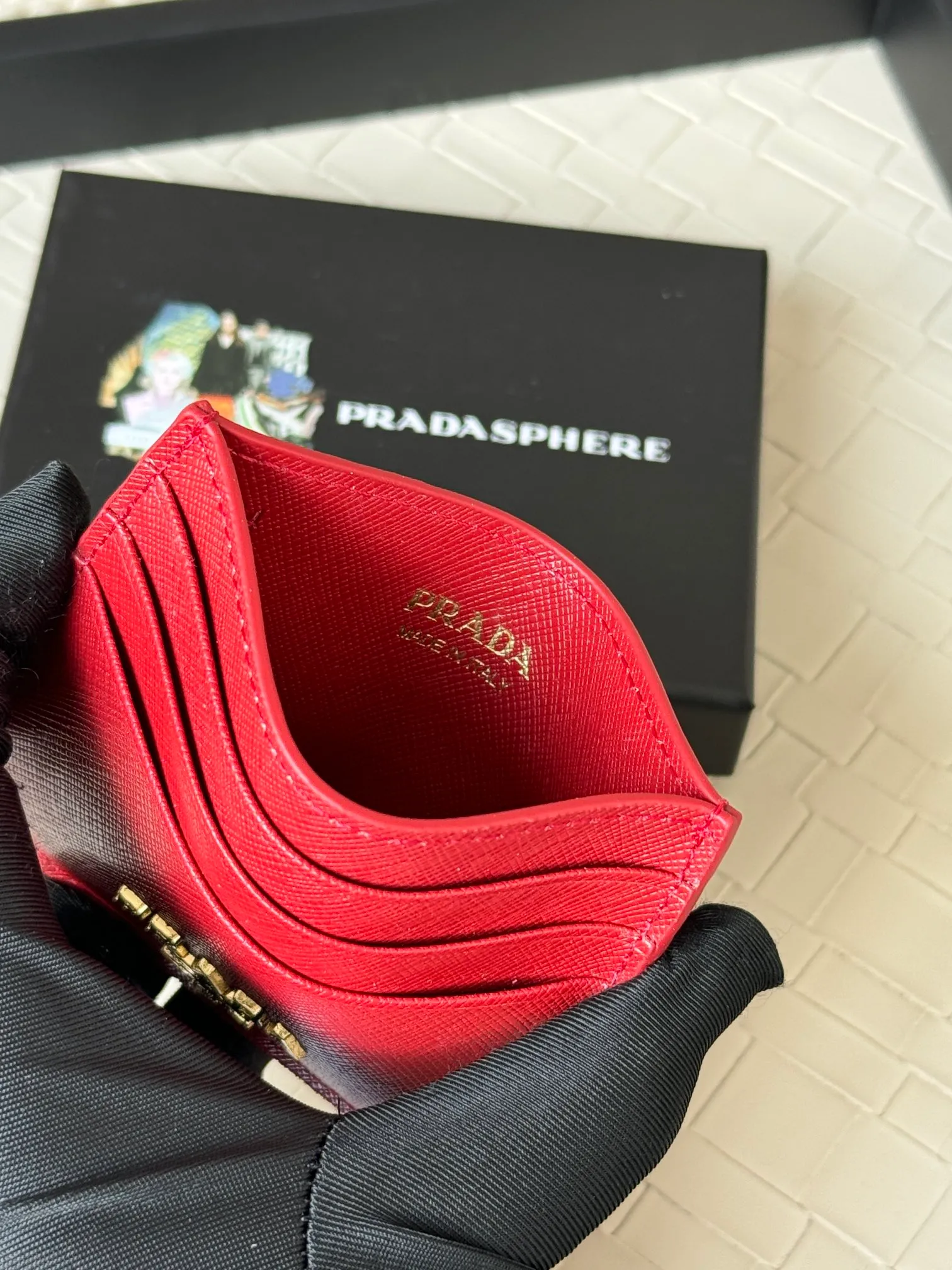 💰110prada popular card holder, unisex small card holder, black, model 1MC025, loose lettering Triangle Wheat series, nine colors, made of cross-grain cowhide, 6 card slots ➕ One middle sandwich, can place multiple cards and zeros 💰, size 11.2×8.5cm, real shot, what you see is what you get