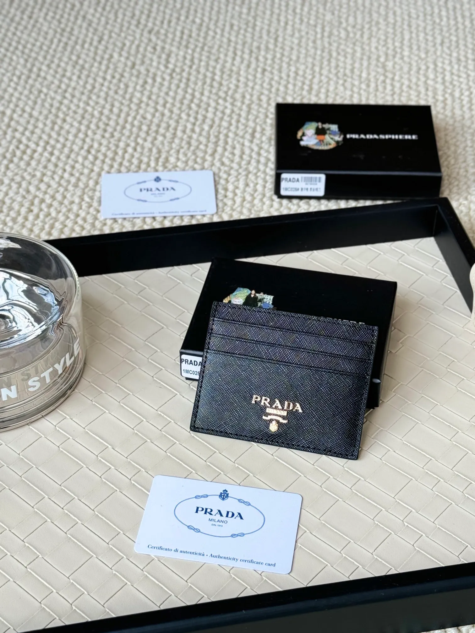 💰100prada popular card holder, small card holder for men and women, black, model 1MC025, loose lettering Triangle Wheat series, nine colors, made of cross-grain cowhide, 6 card slots ➕ One middle sandwich, can place multiple cards and zeros 💰, size 11.2×8.5cm, taken in kind, what you see is what you get