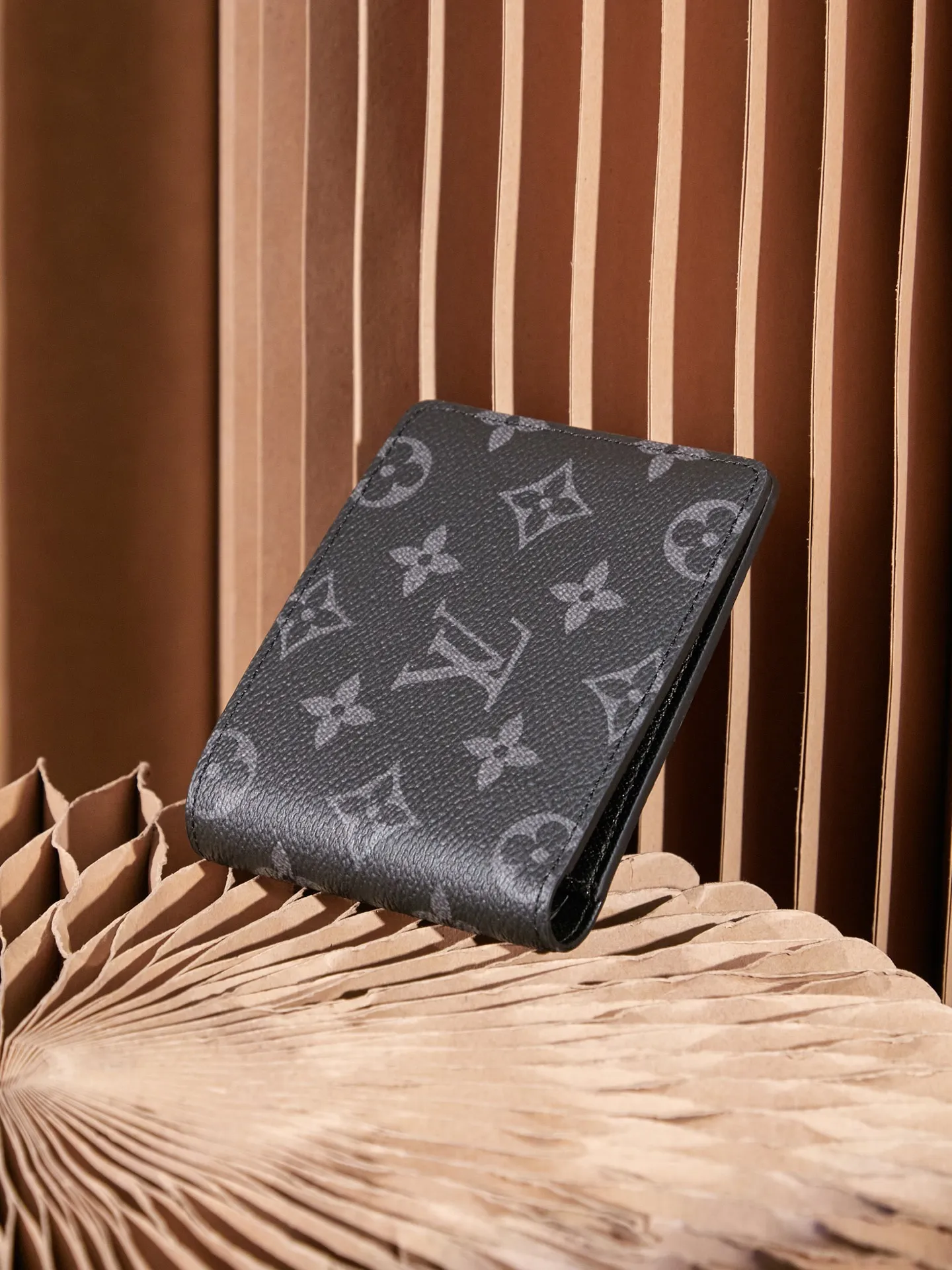 p¥200 👉nfc163C01 dynamic chip version👈 [Top inspection-free] M61695 black flower short wallet Work details: For reference