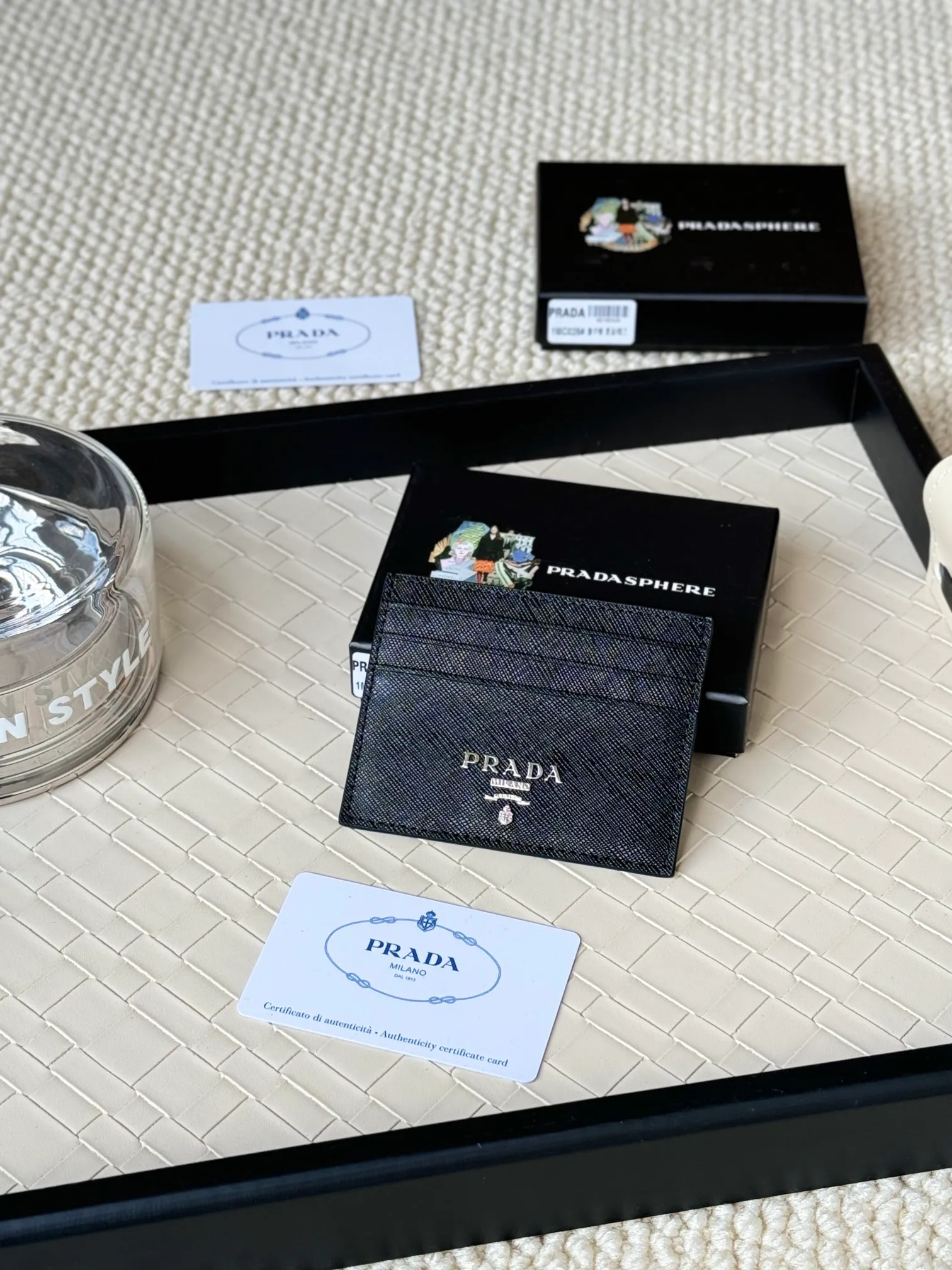 💰110prada popular card holder, unisex small card holder, black, model 1MC025, loose lettering Triangle Wheat series, nine colors, made of cross-grain cowhide, 6 card slots ➕ One middle sandwich, can place multiple cards and zeros 💰, size 11.2×8.5cm, real shot, what you see is what you get