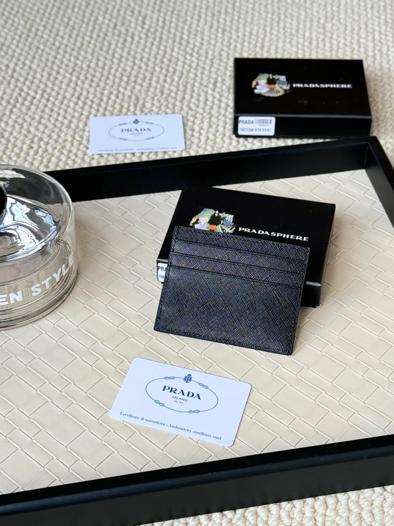 💰110prada popular card holder, unisex small card holder, black, model 1MC025, loose lettering Triangle Wheat series, nine colors, made of cross-grain cowhide, 6 card slots ➕ One middle sandwich, can place multiple cards and zeros 💰, size 11.2×8.5cm, real shot, what you see is what you get