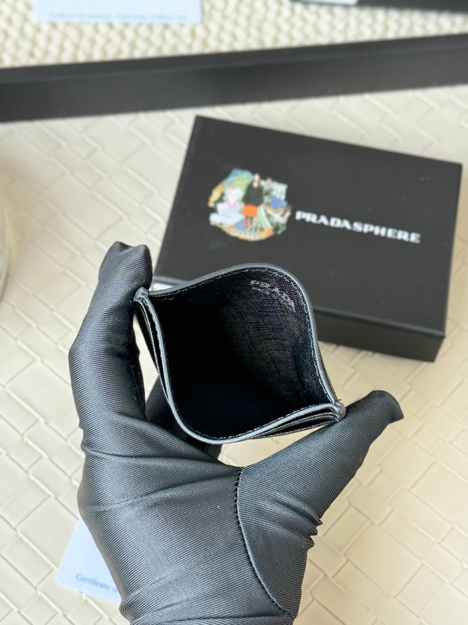 💰110prada popular card holder, unisex small card holder, black, model 1MC025, loose lettering Triangle Wheat series, nine colors, made of cross-grain cowhide, 6 card slots ➕ One middle sandwich, can place multiple cards and zeros 💰, size 11.2×8.5cm, real shot, what you see is what you get