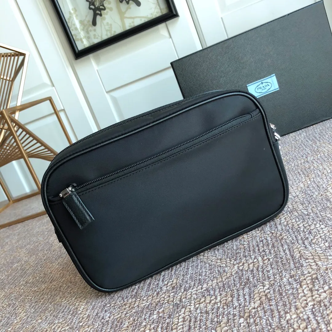 💰700, popular handbag 👍👍2NE007 triangle, made of imported nylon material/cross pattern cowhide, 👍👍polished steel hardware, detachable handle Belt, zipper on the back, many compartments, large capacity, high-end and elegant👍👍Men’s favorite, length 24x height 16x bottom 7cm.👏🏻👏🏻👏🏻