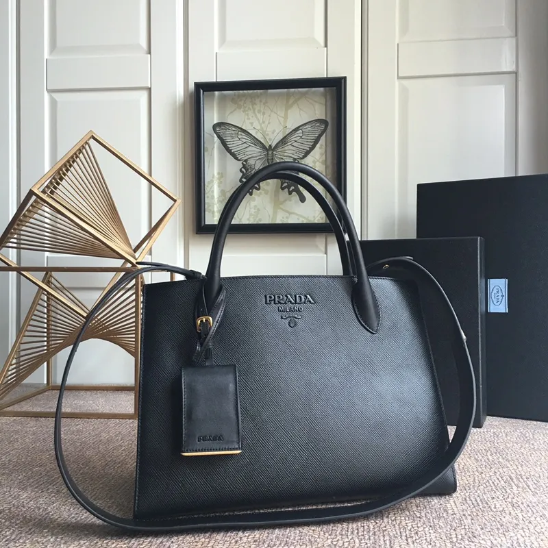 💰2100, exclusive first release model 🎉🎉🎉1BA155 black, new model for early spring 💪💪💪, made of imported thick cross cowhide + imported calfskin, 175 OEM code, painted with the same color lettering mark, unique among classics 🎁Fashionable and elegant, length 33x height 24x bottom 15cm