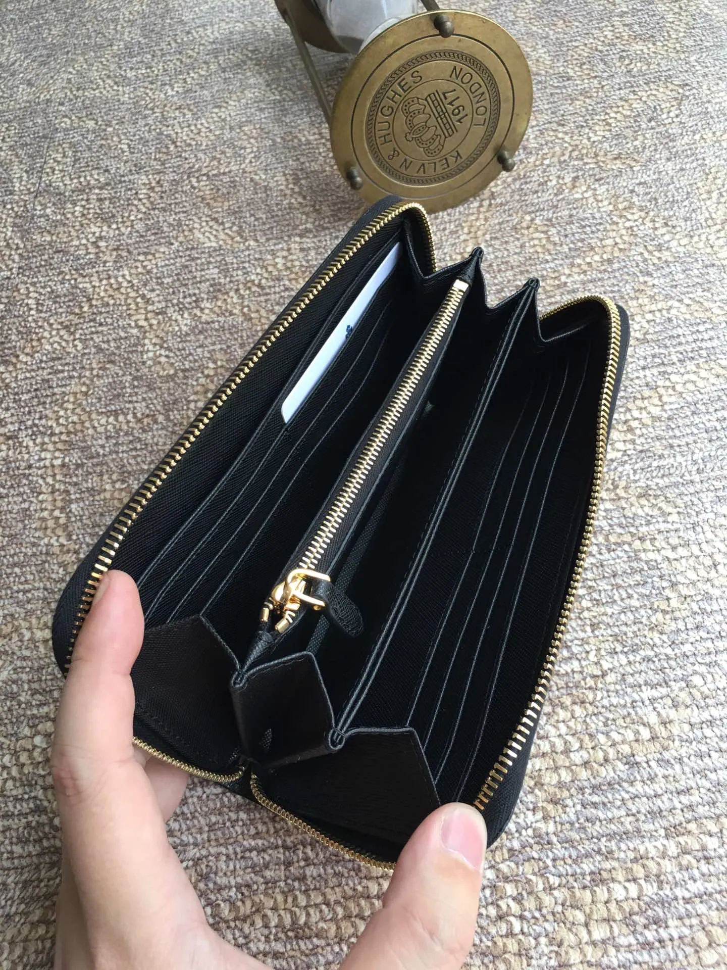 💰600, original order🎉🎉🎉, popular model L506 fully upgraded, double-layer design💪💪💪, using original cross-grain cowhide + original hardware, full leather inside and outside, 175 steel stamp code + complete package