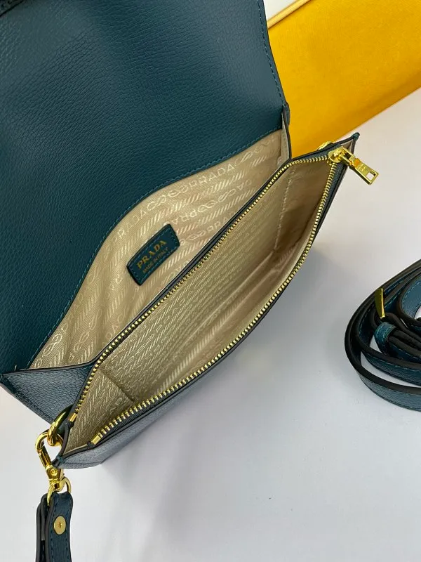 All categories Official website "Brand Women's Bags" Women's Bags 💙 PRADA 2022 official new Prada crossbody bag wholesale 58002380 Original order quality Size: 25-16-4CM