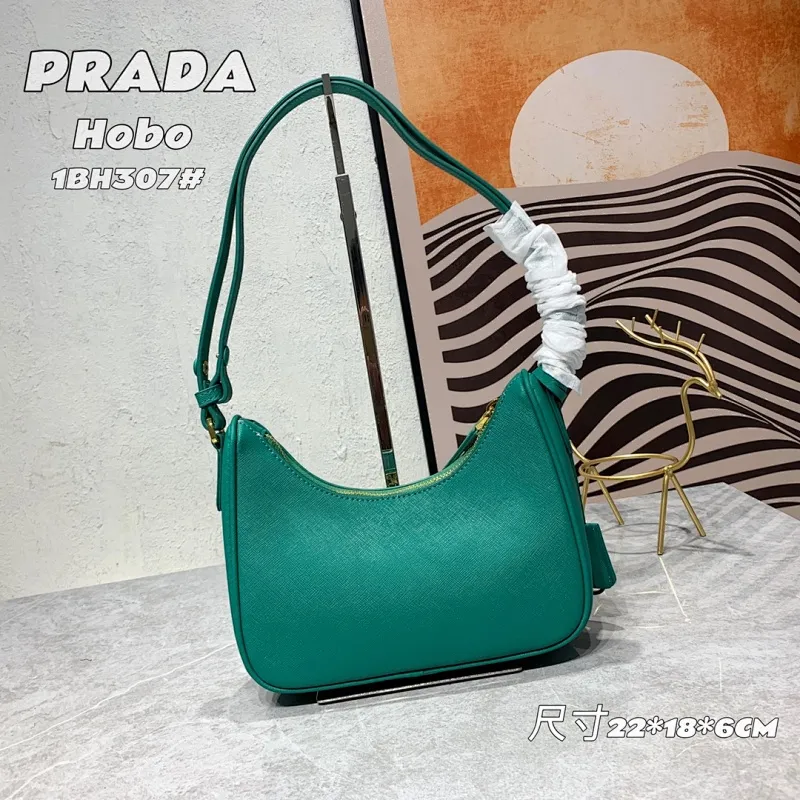 All Categories Official Website "Brand Women's Bags" Women's Bags 💙 PRADA Prada 2022 counter latest hobo women's full leather armpit bag 1BH307 is made of cross-grain cowhide imported from Italy, triangle brand metal hardware, equipped with a small tag keychain, 80 cm adjustable shoulder strap, single shoulder + crossbody + handheld multi-functional carrying method, cloth lining, 175 OEM code. size: