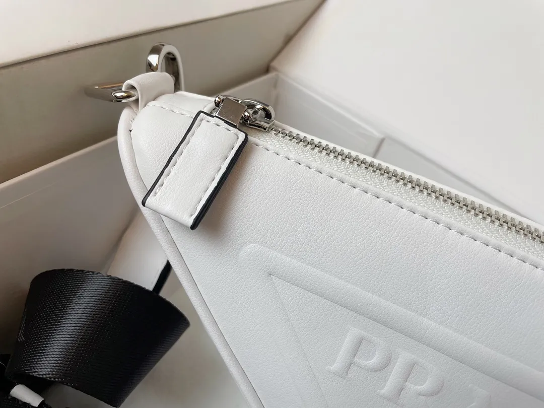 All Categories Official Website "Brand Women's Bags" Women's Bags 💙 PRADA 2024 Latest Prada Crossbody Bag