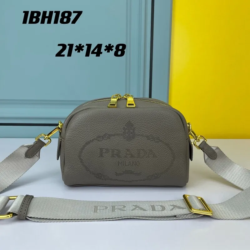 All categories Official website "Brand Women's Bags" Women's Bags 💙 PRADA replica PRADA, fine imitation PRADA bags, PRADA shoulder bags, 2023 official latest version PRADA cowhide camera bag, bag factory, original material, size: 21-14-8CM