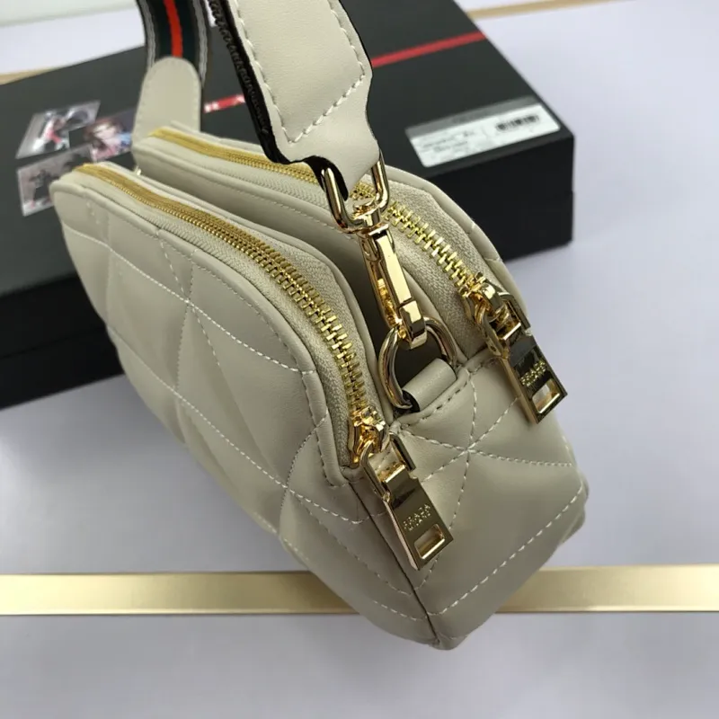 All categories Official website "Brand Women's Bags" Women's Bags 💙 PRADA 2022 Official New Prada Crossbody Bag Wholesale 58002100 High Quality Size: 24-15-7CM