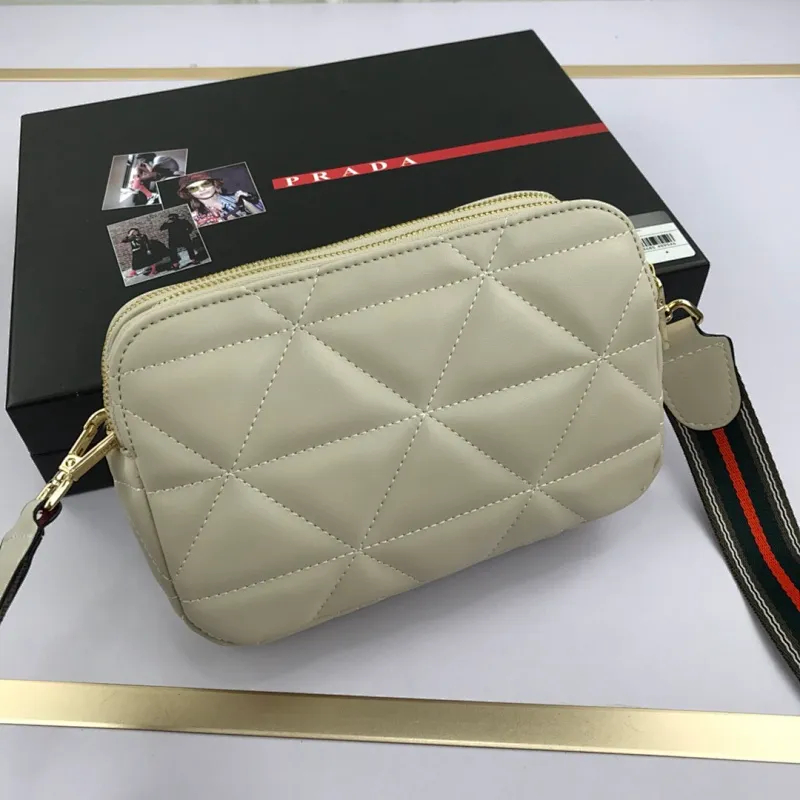 All categories Official website "Brand Women's Bags" Women's Bags 💙 PRADA 2022 Official New Prada Crossbody Bag Wholesale 58002100 High Quality Size: 24-15-7CM