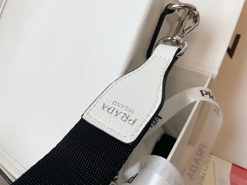 All Categories Official Website "Brand Women's Bags" Women's Bags 💙 PRADA 2024 Latest Prada Crossbody Bag