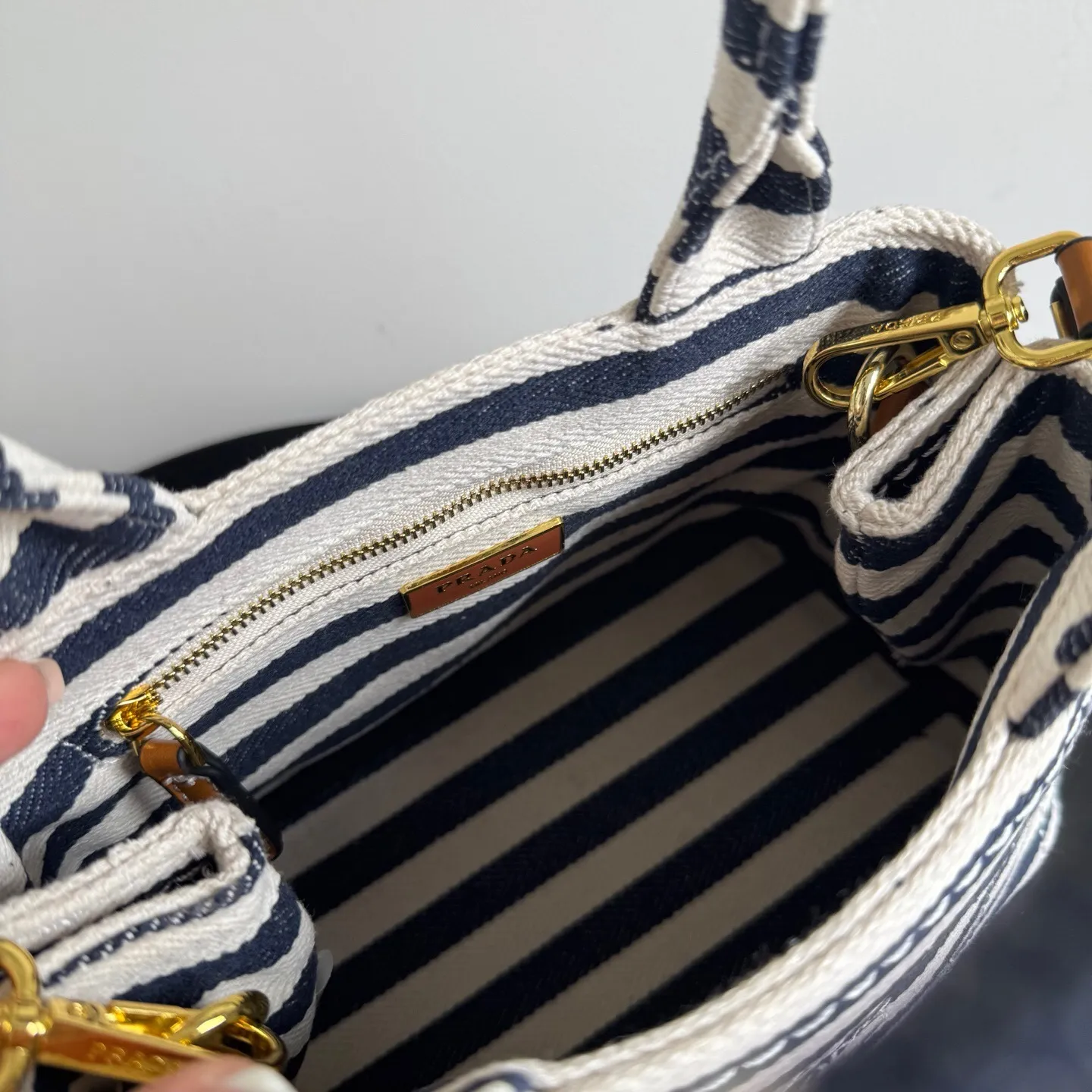 All Categories Official Website "Brand Women's Bags" Women's Bags 💙 PRADA 2025 New Prada Tote Bag