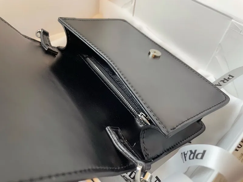 All Categories Official Website "Brand Women's Bags" Women's Bags 💙 PRADA 2024 Latest Prada Crossbody Bag