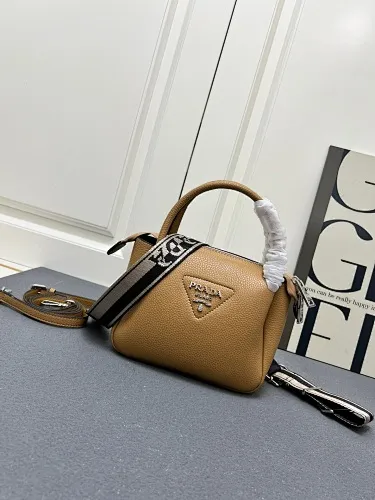 All Categories Official Website "Brand Women's Bags" Women's Bags 💙 PRADA 2025 New Prada Crossbody Bag