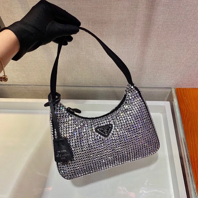 All categories Official website "Brand Women's Bags" Women's Bags 💙 PRADA 2022 official new Prada armpit bag wholesale Original order quality 58002500 Size: 23-13-5Cm