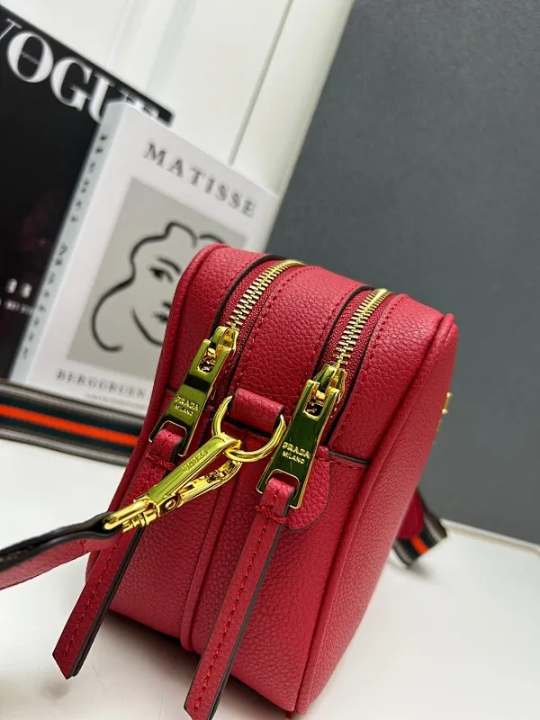 All Categories Official Website "Brand Women's Bags" Women's Bags 💙 PRADA 2025 New Prada Crossbody Bag