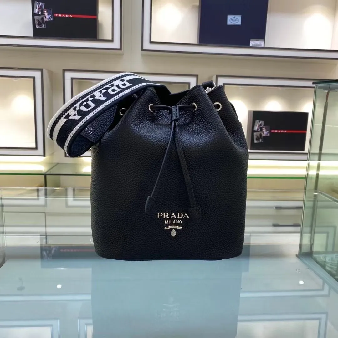 All categories Official website "Brand Women's Bags" Women's Bags 💙 PRADA 2022 Official New Prada Bucket Bag Wholesale Original Order Quality 58006000 Size: 20-25-14Cm