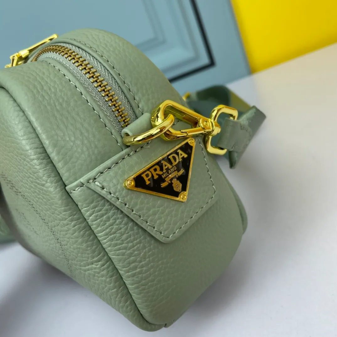 All categories Official website "Brand Women's Bags" Women's Bags 💙 PRADA replica PRADA, fine imitation PRADA bags, PRADA shoulder bags, 2023 official latest version PRADA cowhide camera bag, bag factory, original material, size: 21-14-8CM