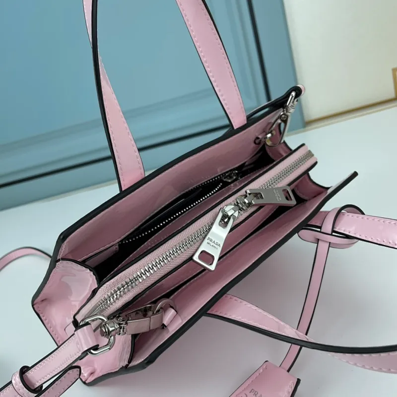 All categories Official website "Brand Women's Bags" Women's Bags 💙 PRADA 2022 official new Prada mini shopping bag wholesale 58001900 High quality Size: 22-15-6.5CM