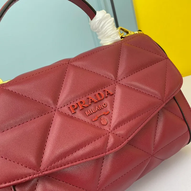 All categories Official website "Brand Women's Bags" Women's Bags 💙 PRADA replica PRADA, fine imitation PRADA bags, PRADA shoulder bags, 2023 official latest version PRADA cowhide crossbody bag, bag factory, original material, size: 26-18-11CM