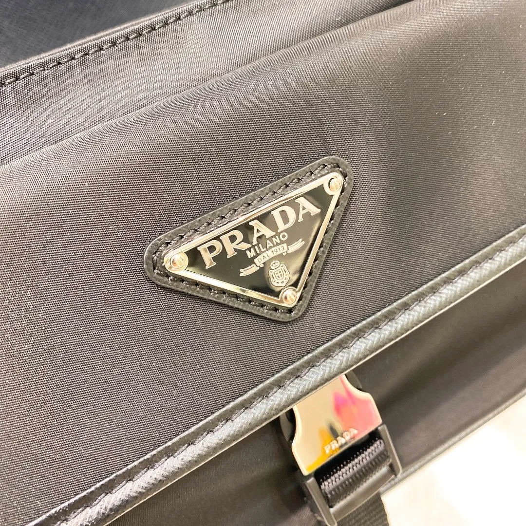 All categories Official website "Brand Women's Bags" Women's Bags 💙 PRADA 2022 official new Prada crossbody bag wholesale 58002800 Original order quality Size: 22-16-5 CM