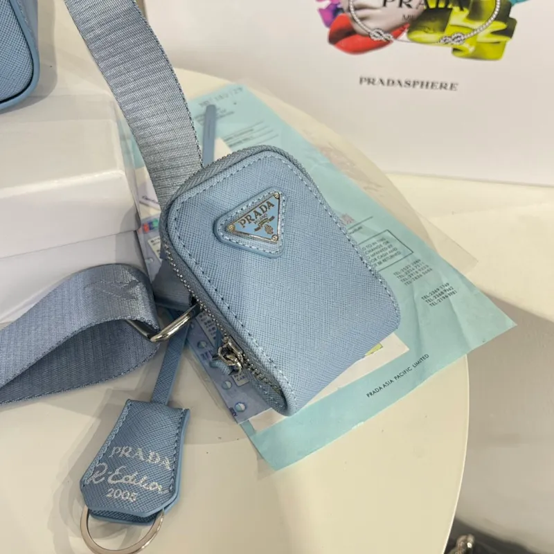 All categories Official website "Brand Women's Bags" Women's Bags 💙 PRADA 2022 Official New Prada Crossbody Bag Wholesale 58001400 High Quality Specifications: 18-22-6.5CM