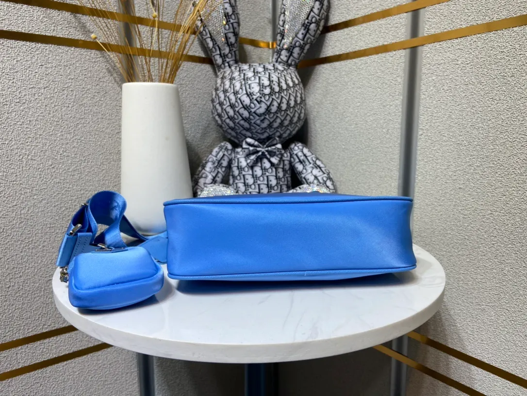 All Categories Official Website "Brand Women's Bags" Women's Bags 💙 PRADA 2023 New Prada Underarm Bag Wholesale