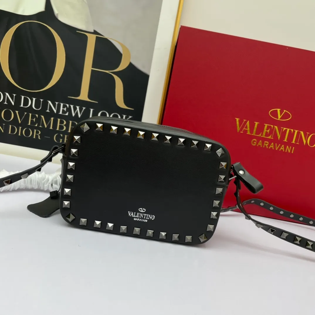 All categories Official website "Brand Women's Bags" Women's Bags 💙 Valentino 2022 Official New Valentino Crossbody Bag Wholesale 58002380 High Quality Size: 18-12-6CM